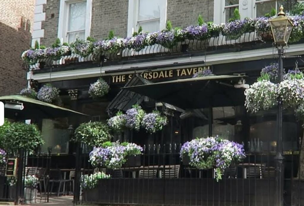 front of the scarsdale